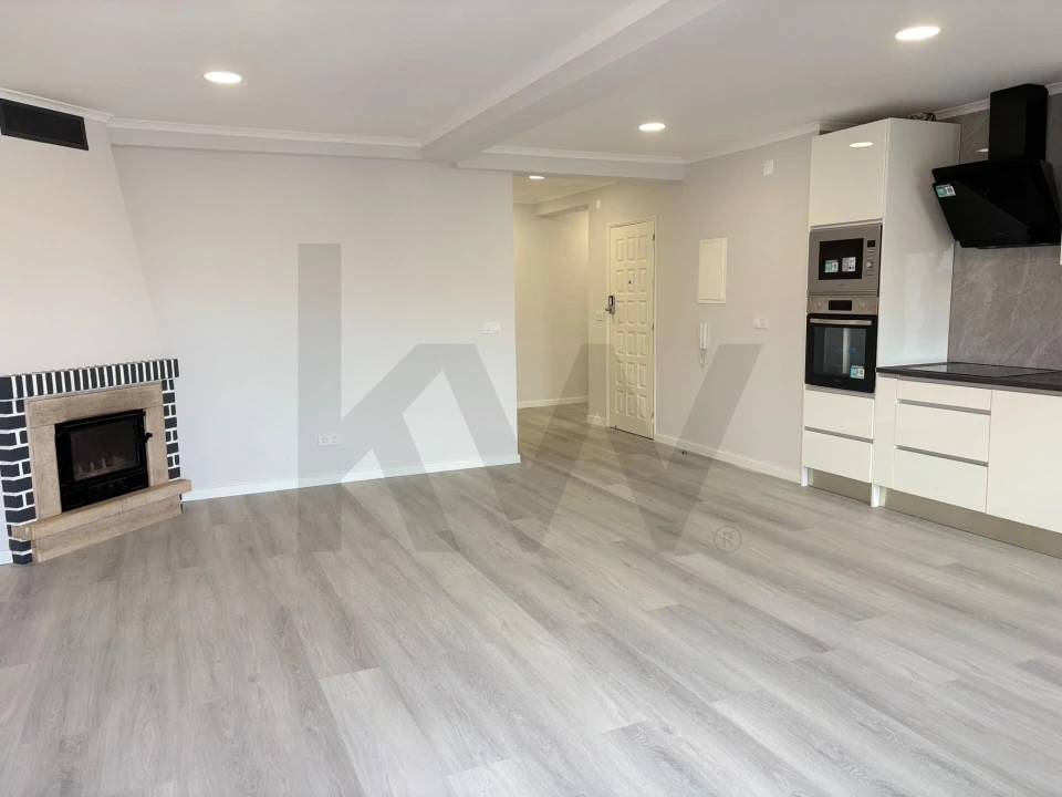 Apartamento T4 para Venda em Amora Foto 1