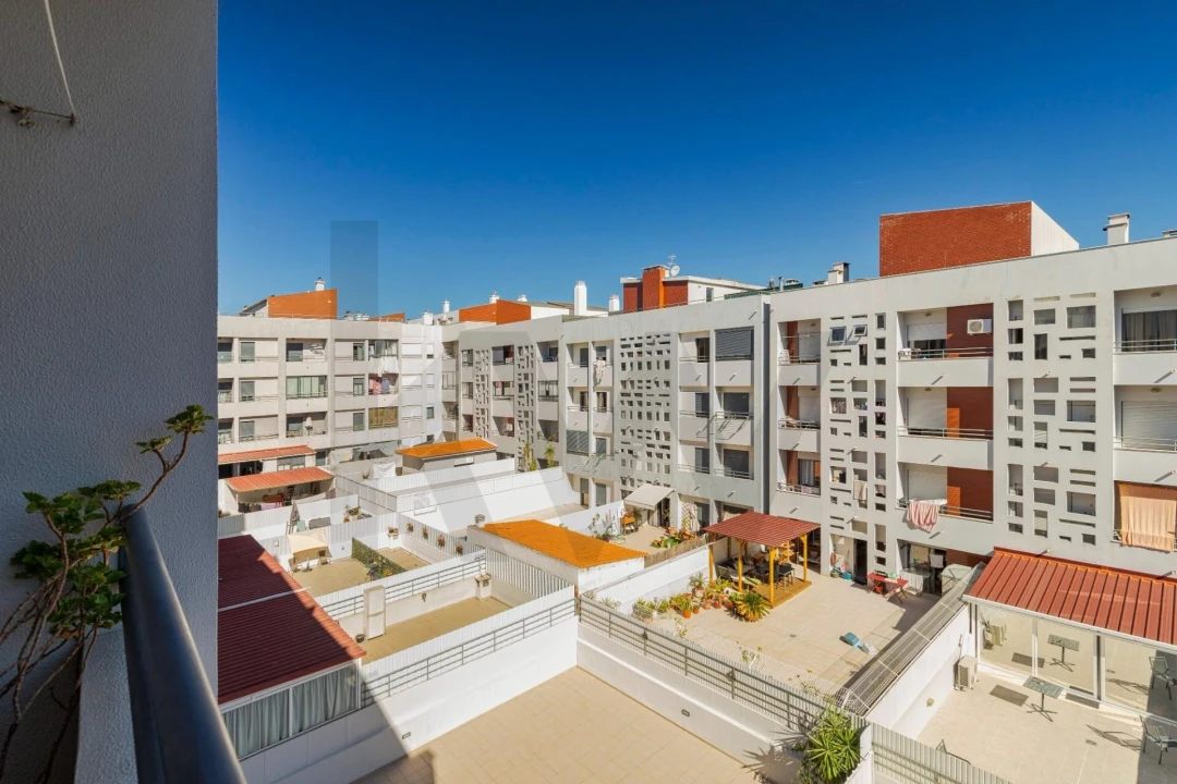 Apartamento T2 para Venda em Charneca de Caparica e Sobreda Foto 19