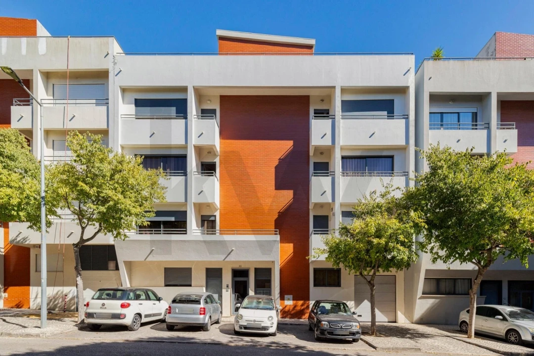 Apartamento T2 para Venda em Charneca de Caparica e Sobreda Foto 16