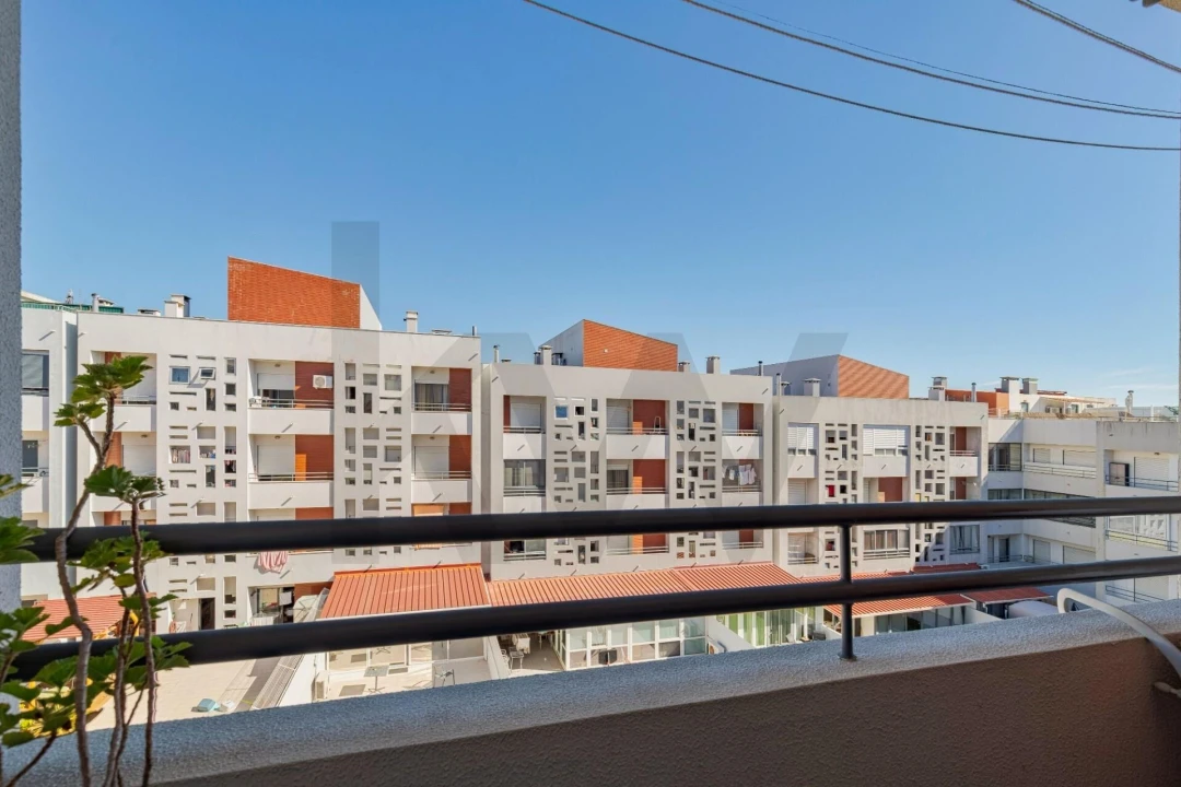 Apartamento T2 para Venda em Charneca de Caparica e Sobreda Foto 17