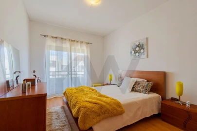 Apartamento T2 para Venda em Charneca de Caparica e Sobreda