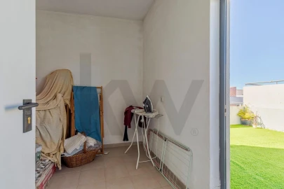 Apartamento T2 para Venda em Charneca de Caparica e Sobreda