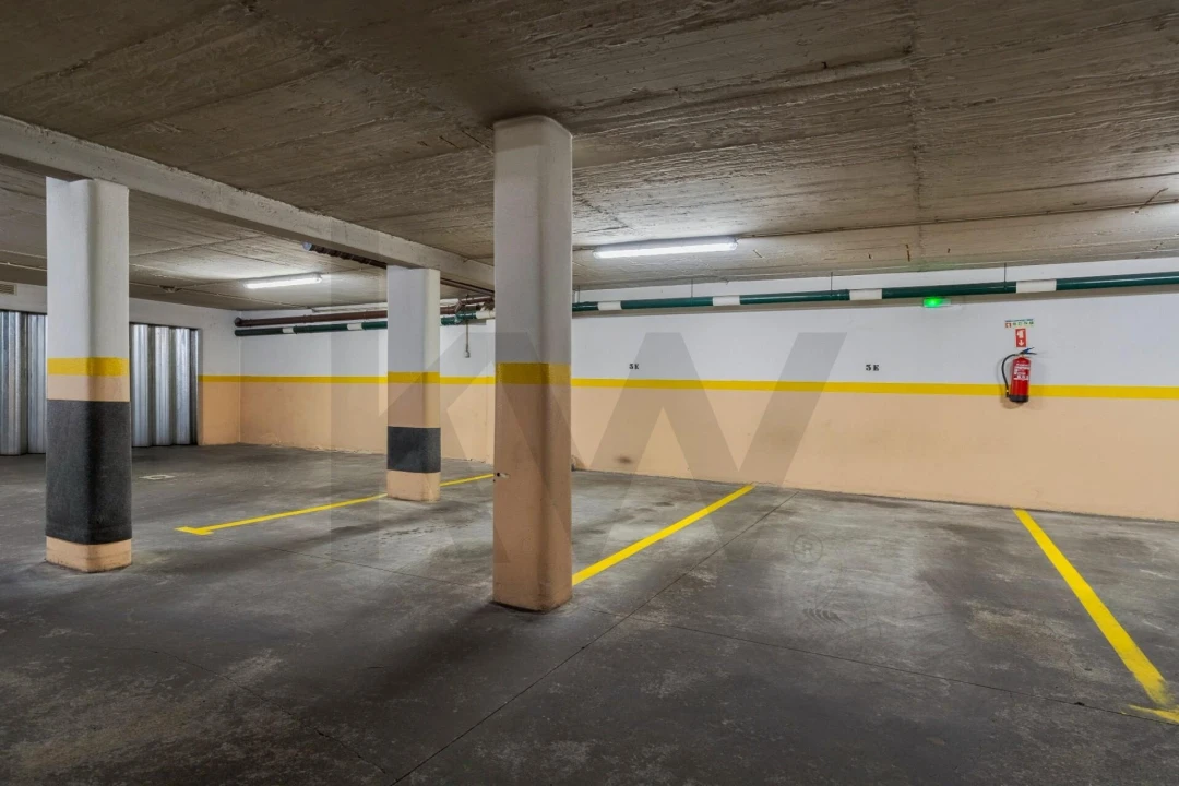 Apartamento T2 para Venda em Charneca de Caparica e Sobreda Foto 25
