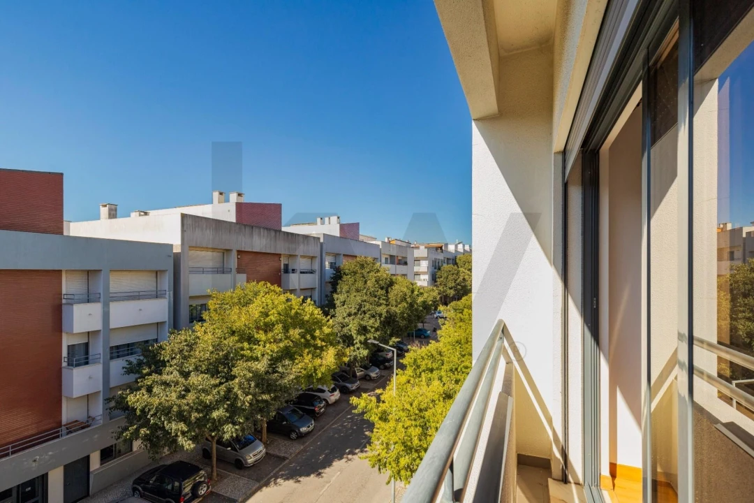 Apartamento T2 para Venda em Charneca de Caparica e Sobreda Foto 8