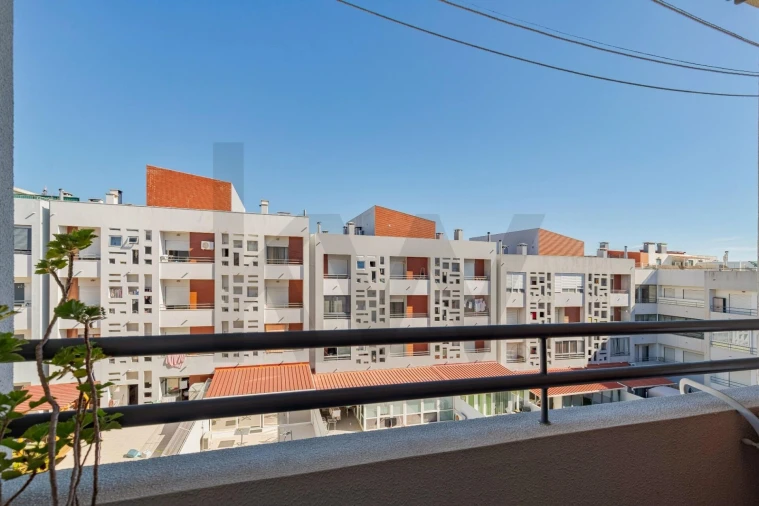 Apartamento T2 para Venda em Charneca de Caparica e Sobreda Foto 17
