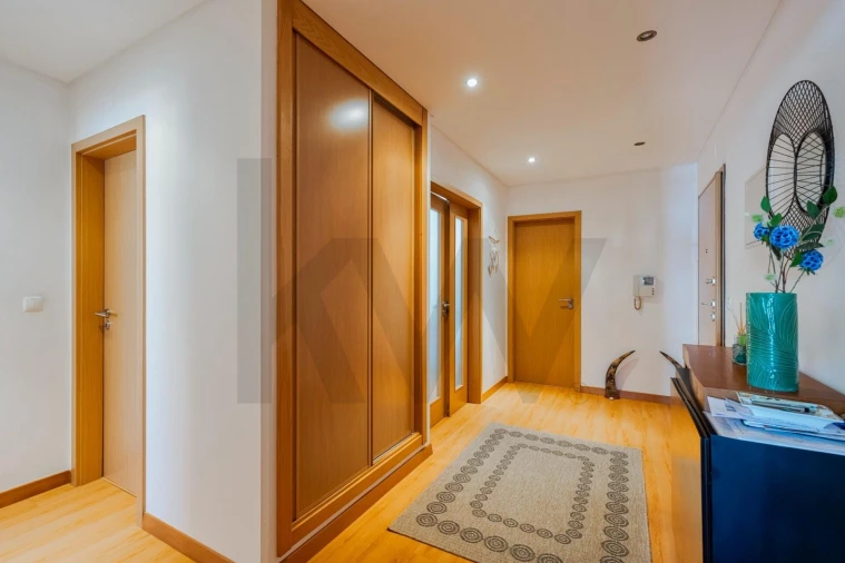 Apartamento T2 para Venda em Charneca de Caparica e Sobreda Foto 3