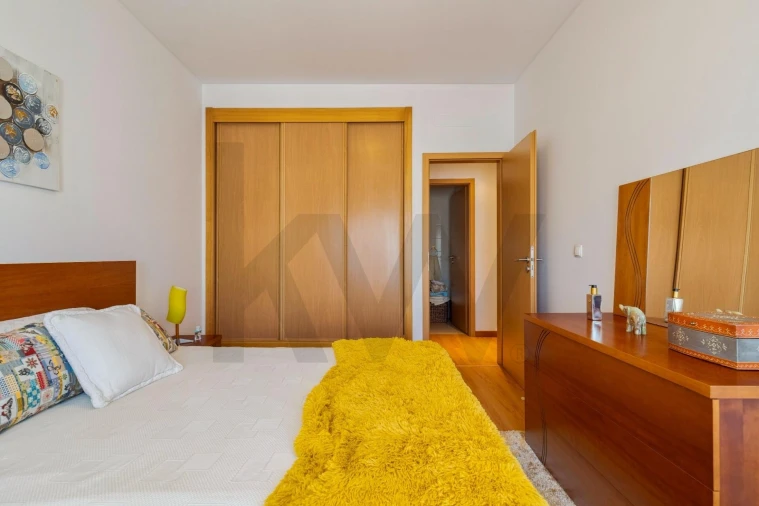Apartamento T2 para Venda em Charneca de Caparica e Sobreda Foto 15