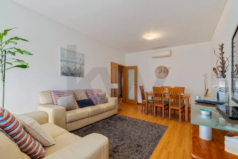 Apartamento T2 para Venda em Charneca de Caparica e Sobreda Foto 5