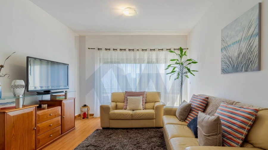 Apartamento T2 para Venda em Charneca de Caparica e Sobreda