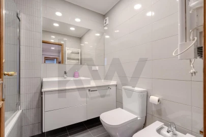Apartamento T3 para Arrendamento em Oeiras e São Julião da Barra, Paço de Arcos e Caxias