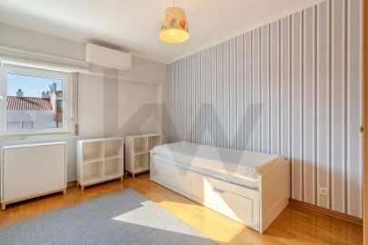 Apartamento T3 para Arrendamento em Oeiras e São Julião da Barra, Paço de Arcos e Caxias