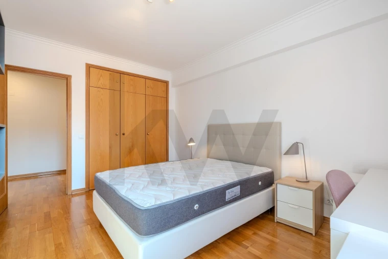 Apartamento T3 para Arrendamento em Oeiras e São Julião da Barra, Paço de Arcos e Caxias Foto 13