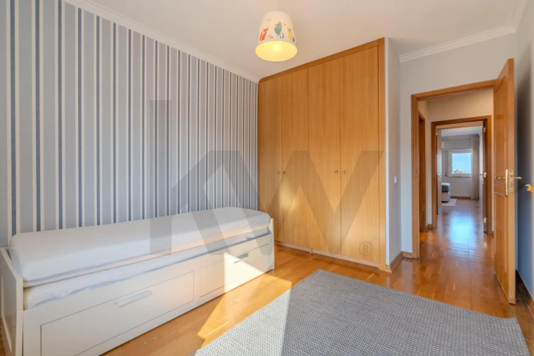 Apartamento T3 para Arrendamento em Oeiras e São Julião da Barra, Paço de Arcos e Caxias Foto 15
