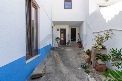Moradia T3 para Venda em Dois Portos e Runa