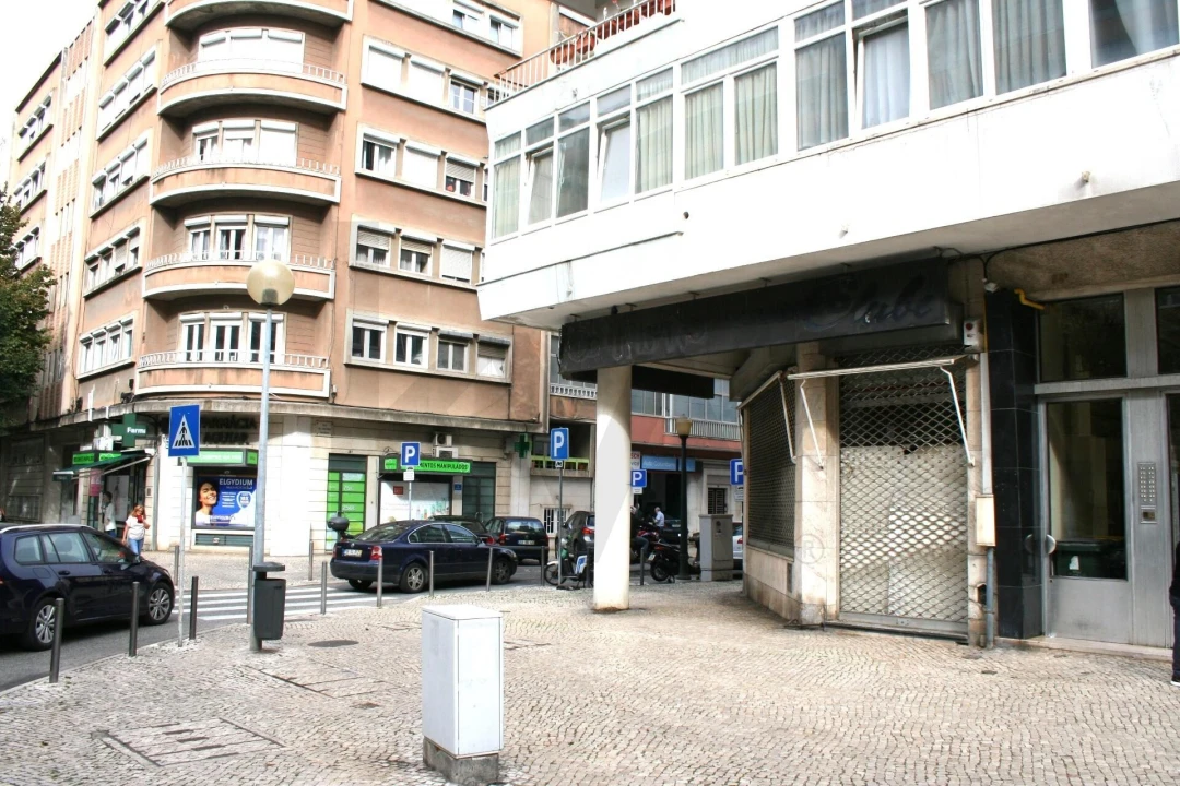 Loja para Venda em São Domingos de Benfica Foto 1
