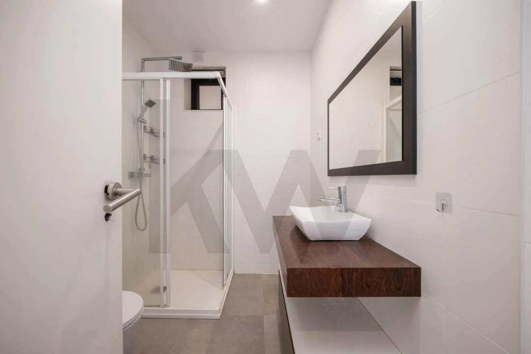 Apartamento T4 para Venda em Santo Antonio dos Olivais Foto 22