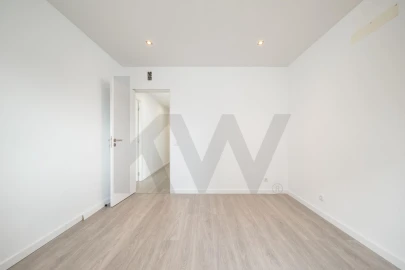 Apartamento T4 para Venda em Santo Antonio dos Olivais