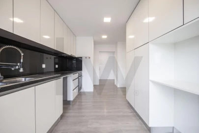 Apartamento T4 para Venda em Santo Antonio dos Olivais