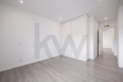 Apartamento T4 para Venda em Santo Antonio dos Olivais
