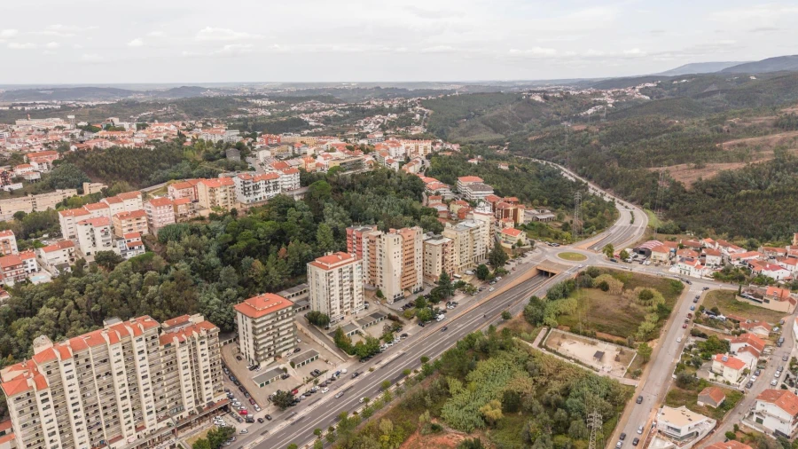 Apartamento T4 para Venda em Santo Antonio dos Olivais Foto 33