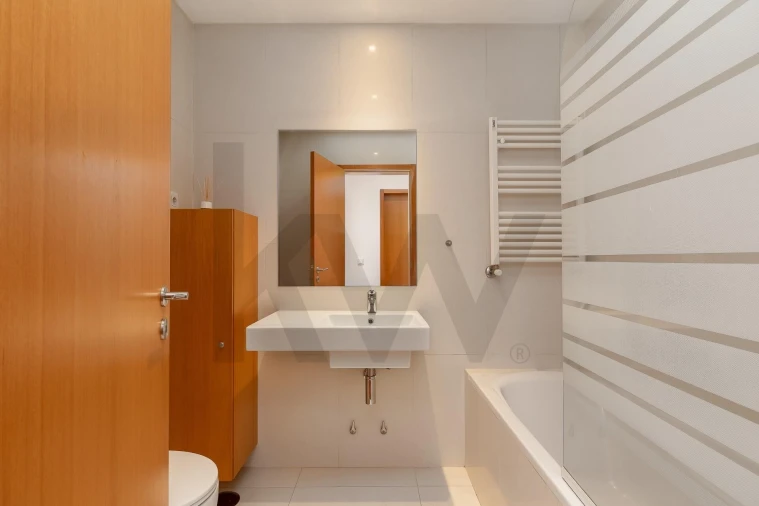 Apartamento T2 para Venda em Vila Nova da Telha Foto 19
