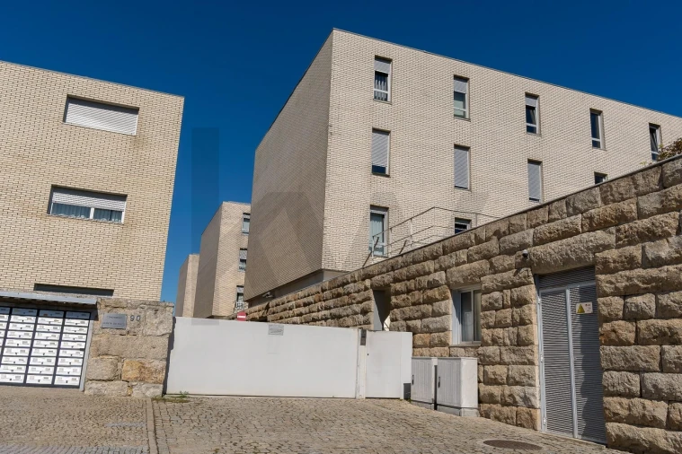 Apartamento T2 para Venda em Vila Nova da Telha Foto 22