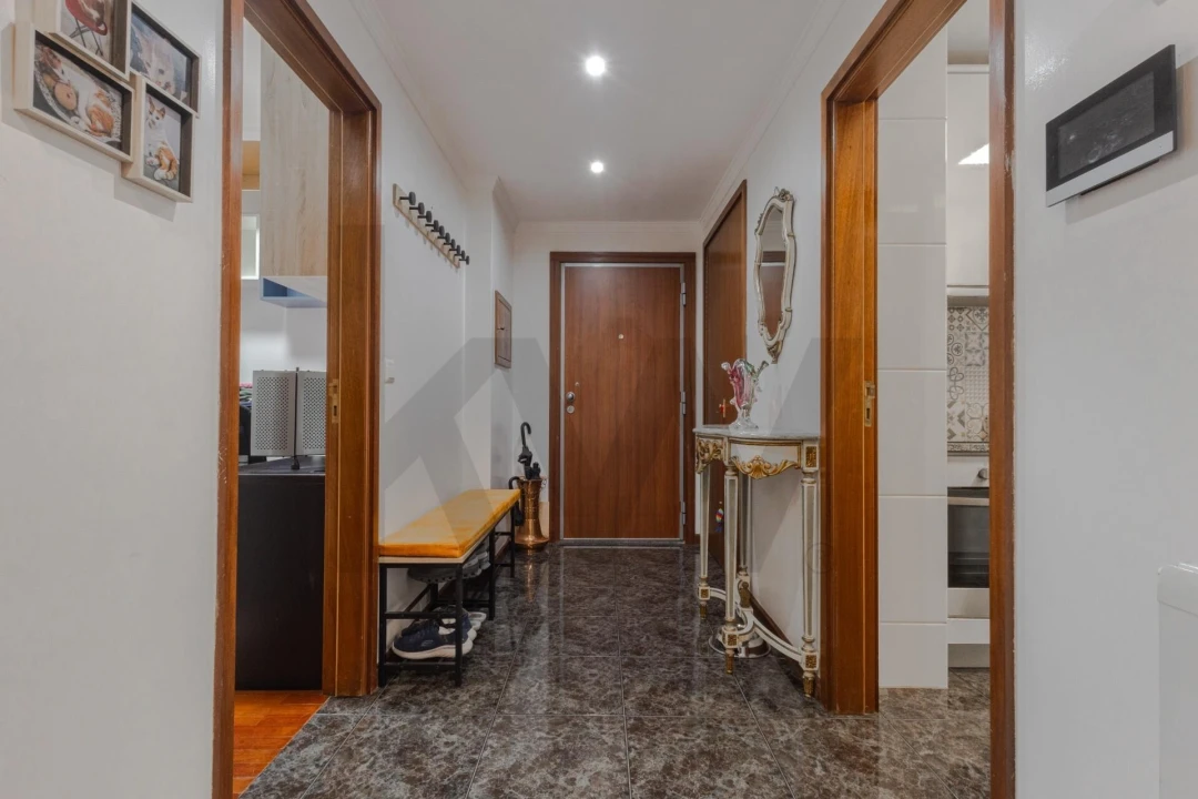 Apartamento T1 para Arrendamento em Santa Marinha e São Pedro da Afurada Foto 4