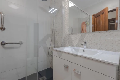 Apartamento T1 para Arrendamento em Santa Marinha e São Pedro da Afurada
