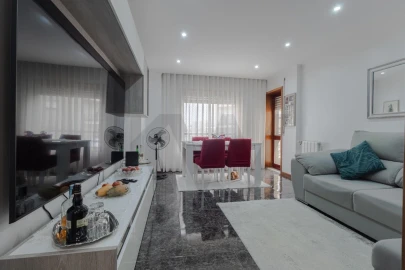 Apartamento T1 para Arrendamento em Santa Marinha e São Pedro da Afurada