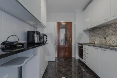 Apartamento T1 para Arrendamento em Santa Marinha e São Pedro da Afurada