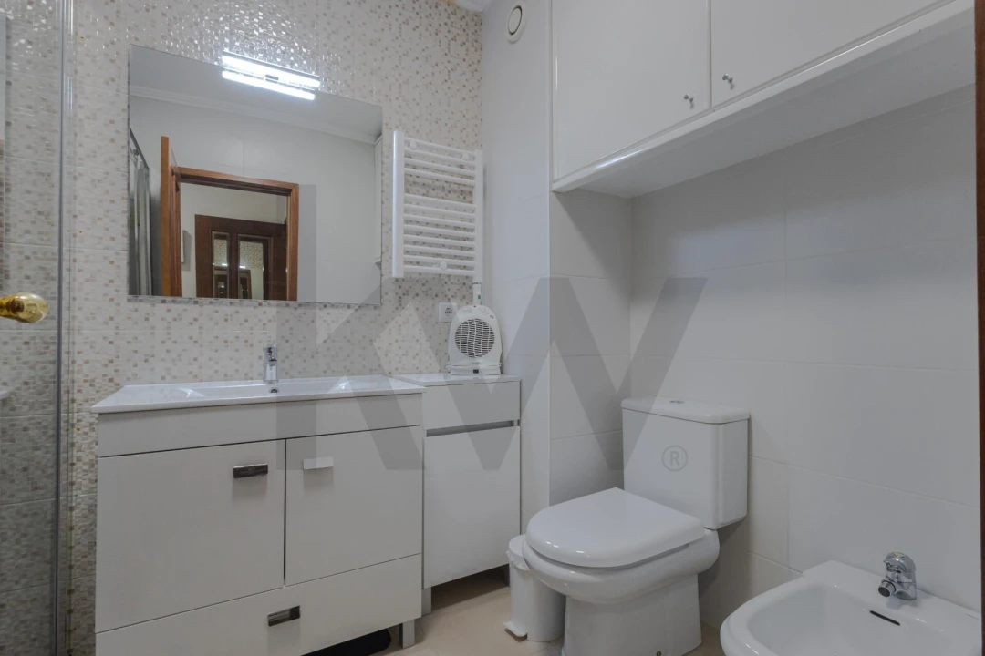 Apartamento T1 para Arrendamento em Santa Marinha e São Pedro da Afurada Foto 15