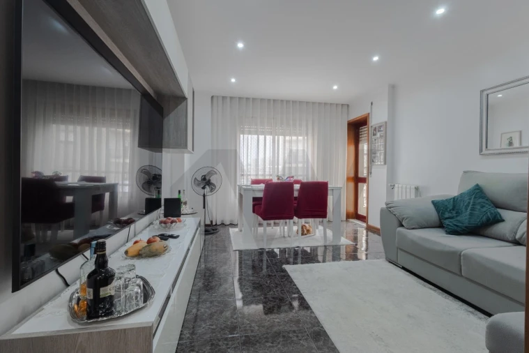 Apartamento T1 para Arrendamento em Santa Marinha e São Pedro da Afurada Foto 9