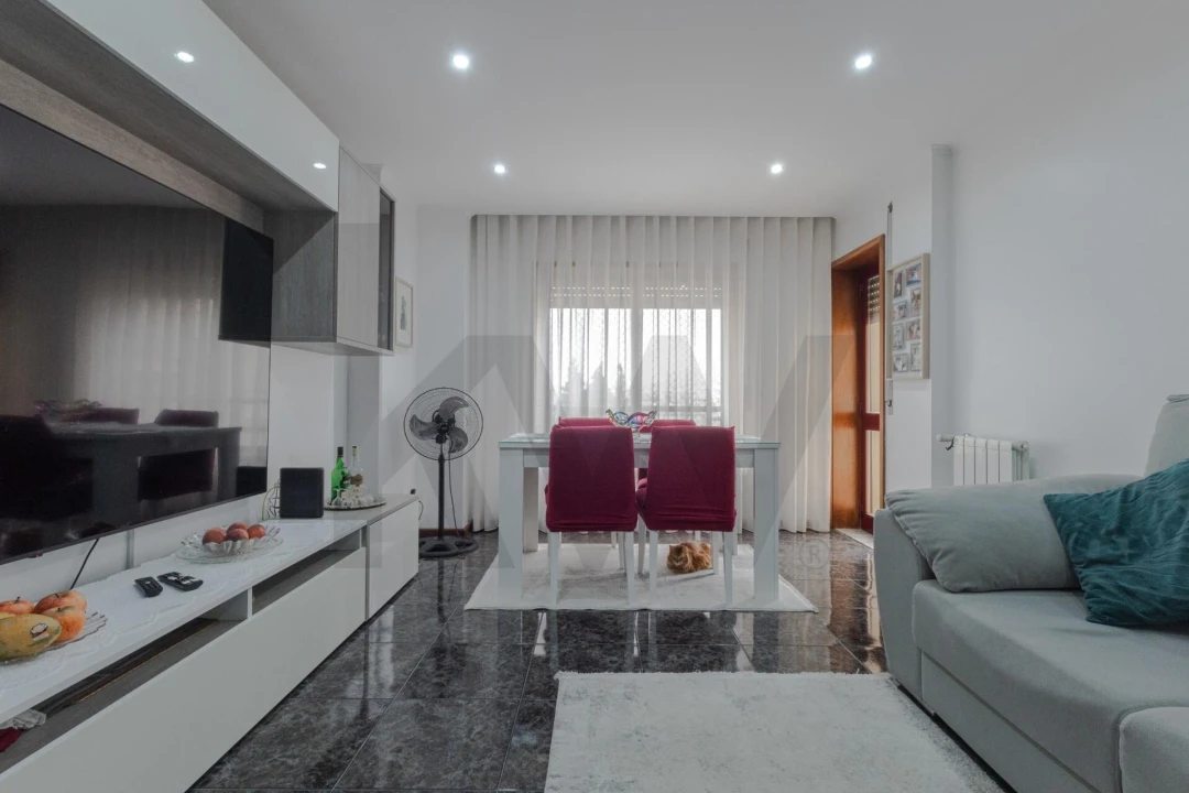 Apartamento T1 para Arrendamento em Santa Marinha e São Pedro da Afurada Foto 11
