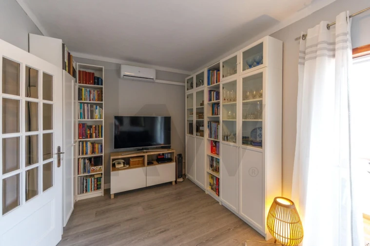 Apartamento T2 para Venda em Portimão Foto 2