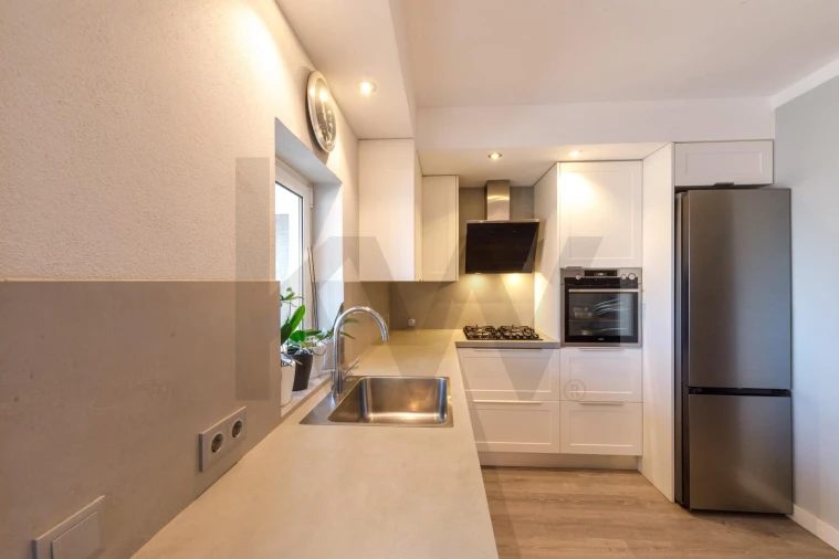 Apartamento T2 para Venda em Portimão Foto 16
