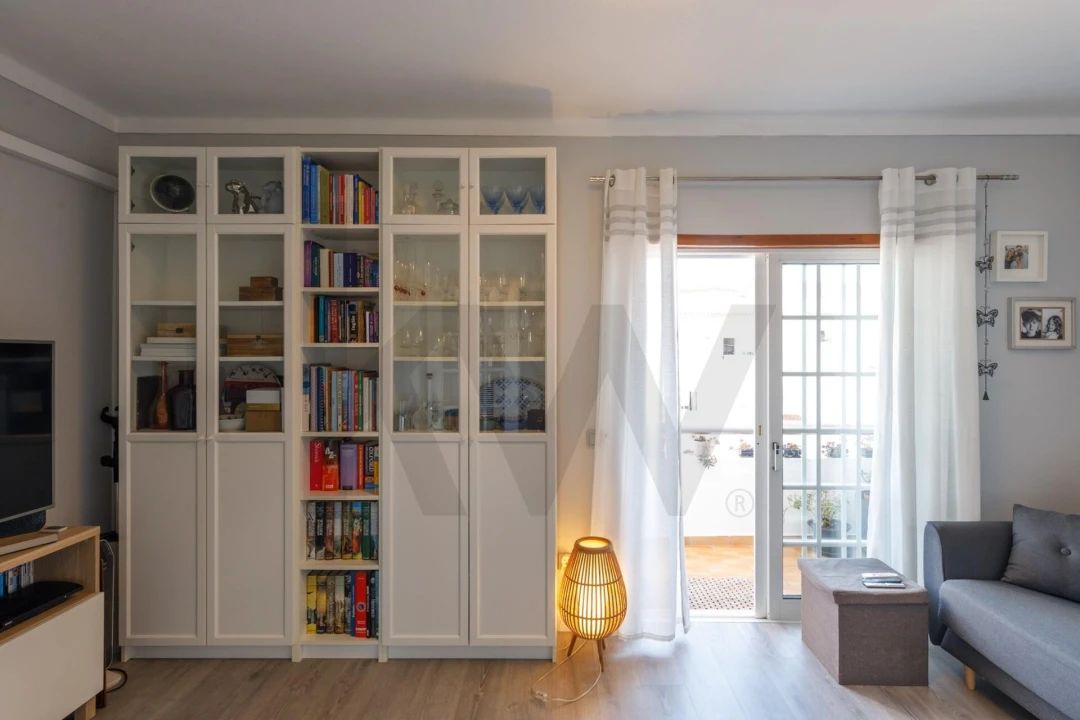 Apartamento T2 para Venda em Portimão Foto 3
