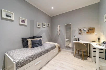 Apartamento T5 para Venda em Campo de Ourique