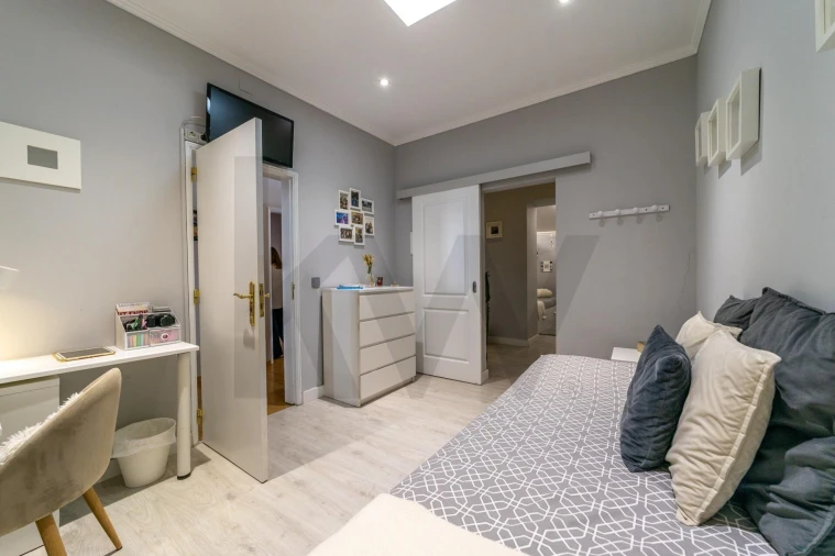Apartamento T5 para Venda em Campo de Ourique Foto 26