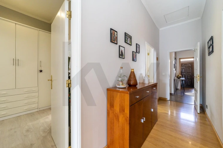 Apartamento T5 para Venda em Campo de Ourique Foto 27