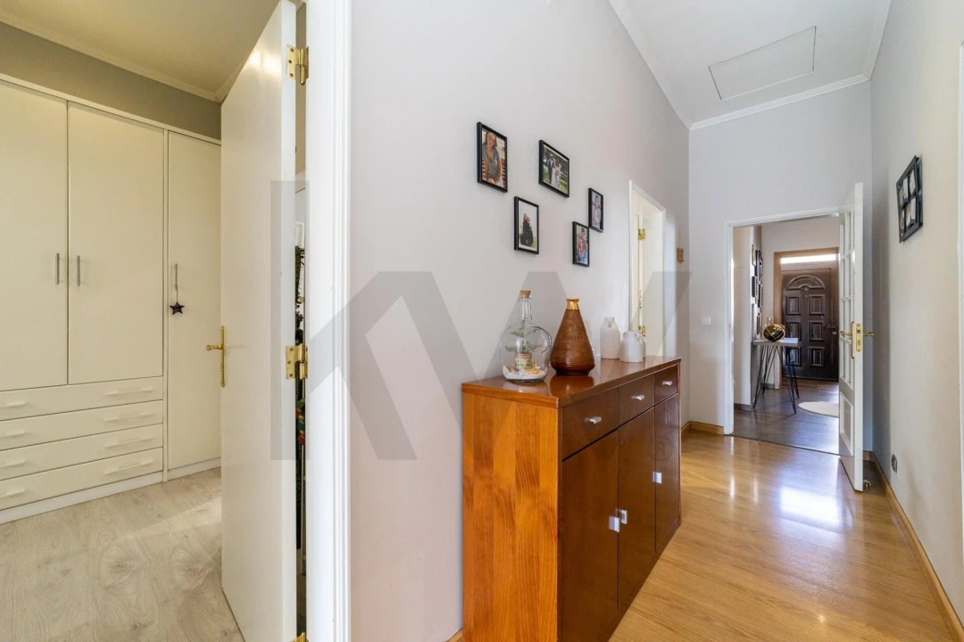 Apartamento T5 para Venda em Campo de Ourique Foto 27