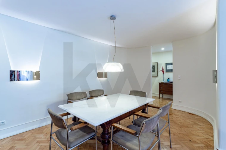 Apartamento T4 para Venda em Avenidas Novas Foto 8