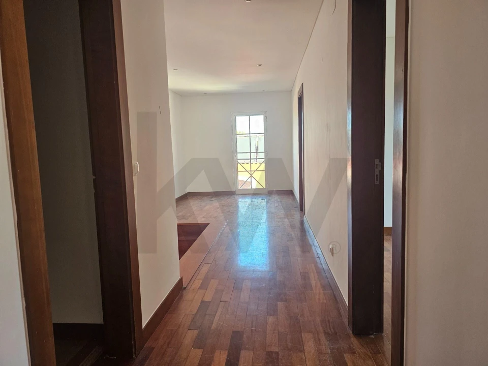 Moradia T4 para Venda em Alcabideche Foto 20