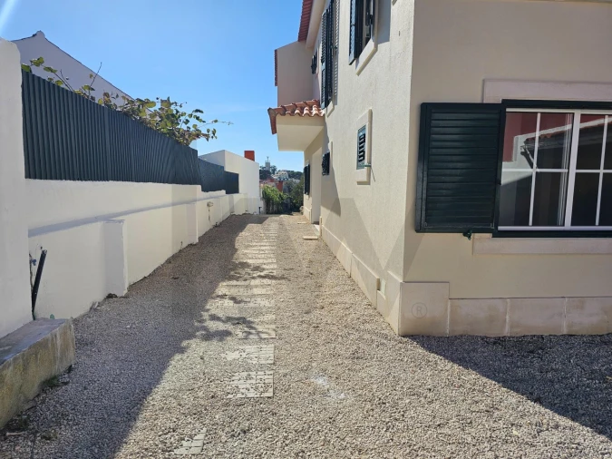 Moradia T4 para Venda em Alcabideche Foto 4