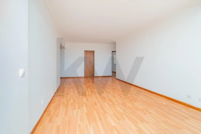 Apartamento T2 para Venda em Carcavelos e Parede