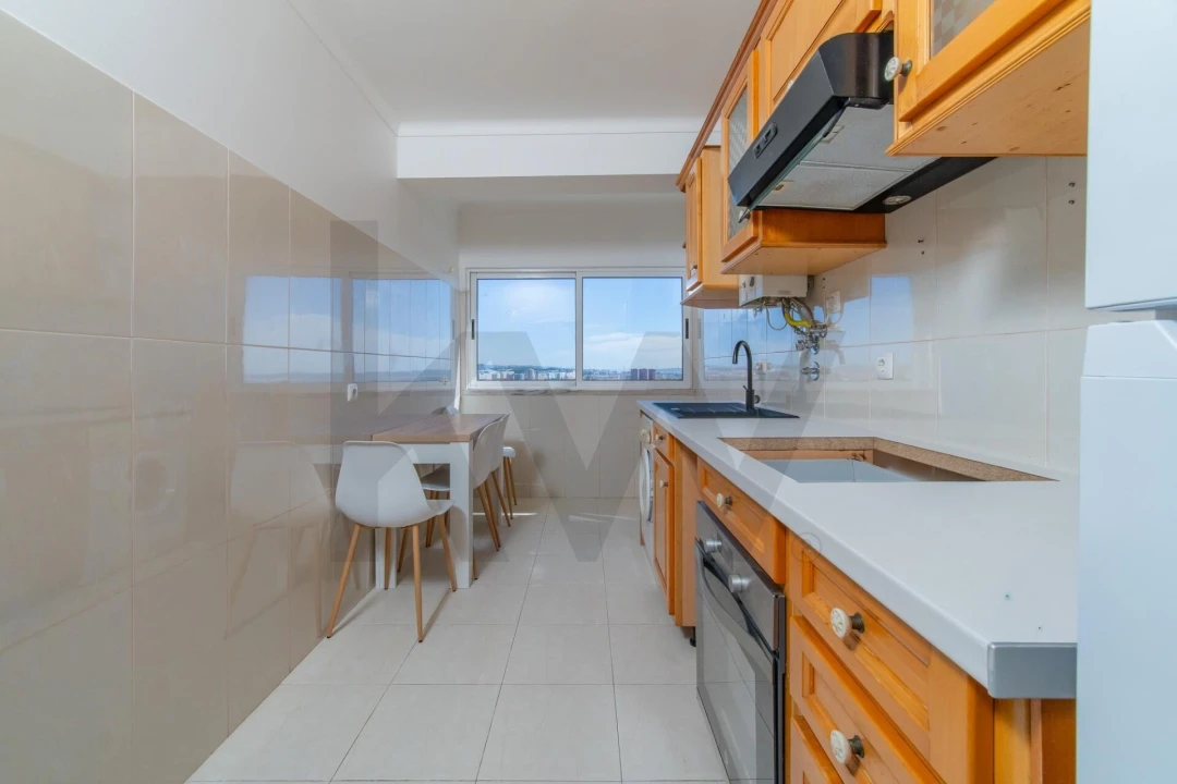 Apartamento T2 para Venda em Carcavelos e Parede Foto 6