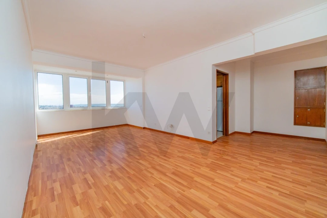 Apartamento T2 para Venda em Carcavelos e Parede Foto 4