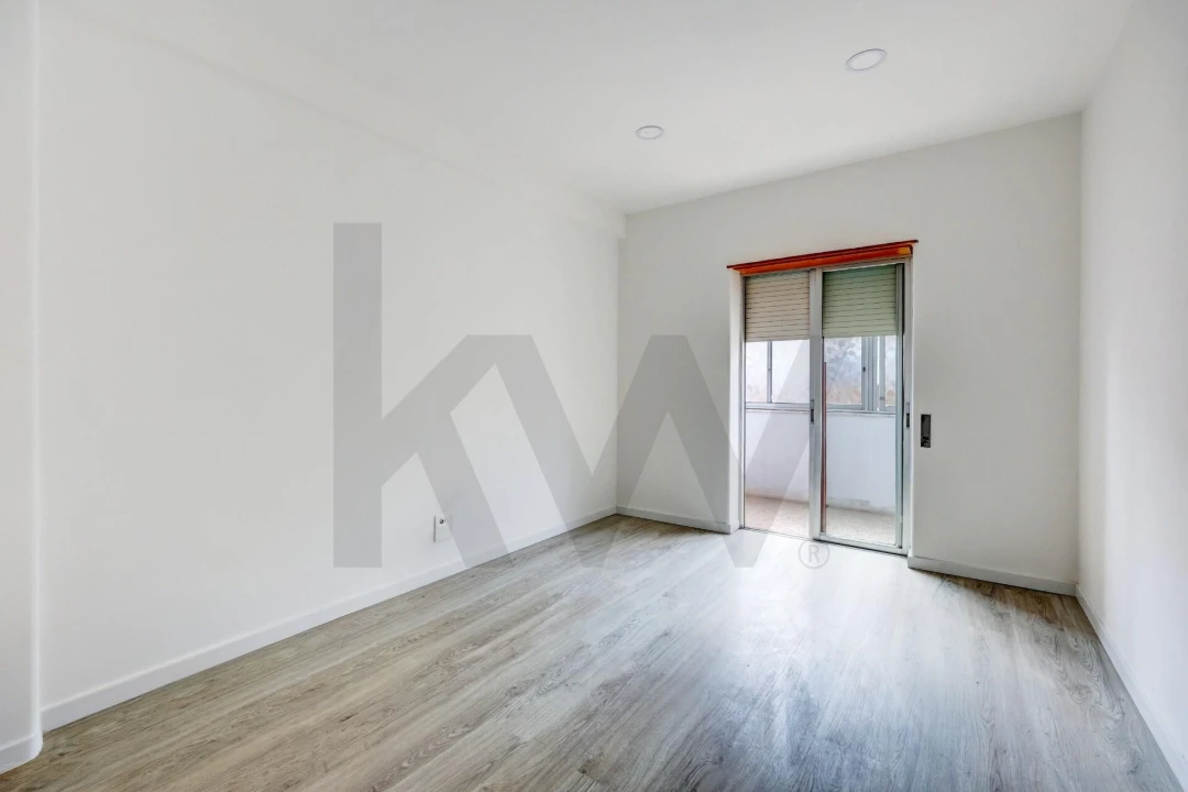 Apartamento T2 para Venda em Amora Foto 7