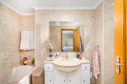 Apartamento T3 para Venda em Mafamude e Vilar do Paraíso
