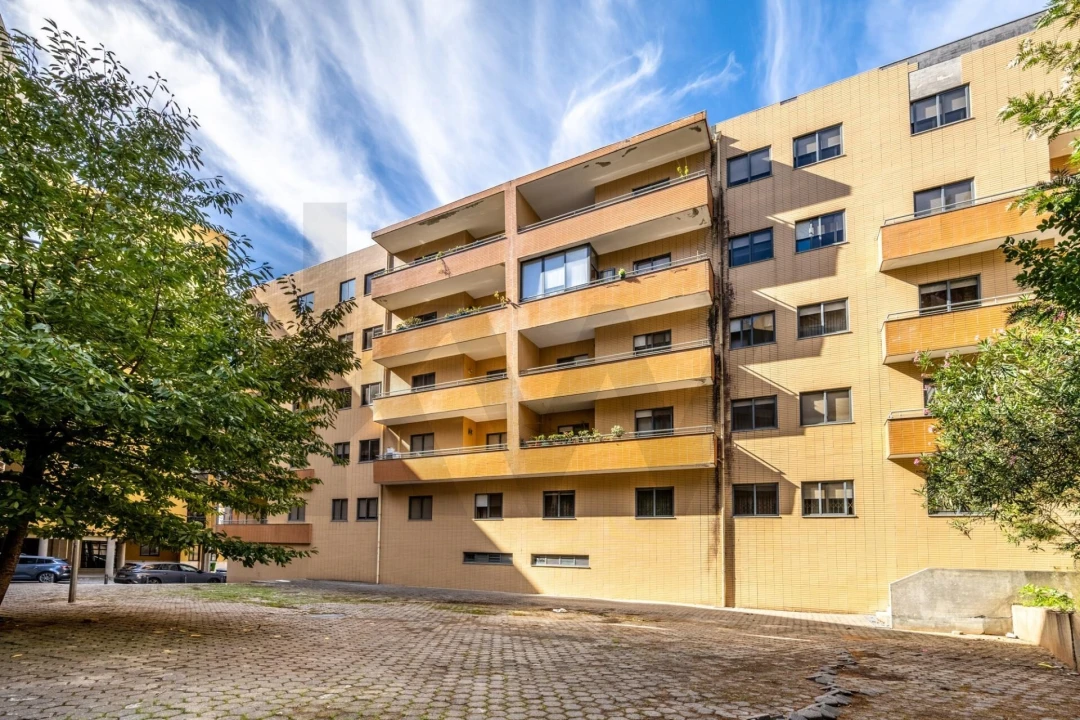 Apartamento T3 para Venda em Mafamude e Vilar do Paraíso Foto 2