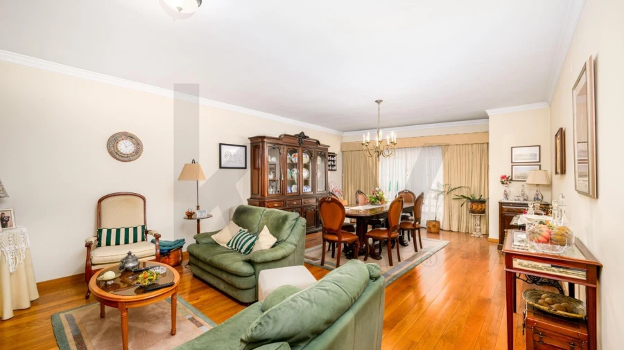 Apartamento T3 para Venda em Mafamude e Vilar do Paraíso